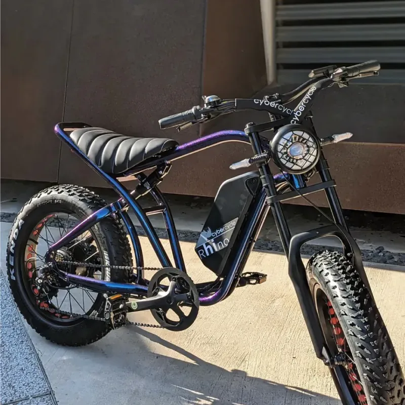 CYBERCYCLE Rhino 變色龍藍實車